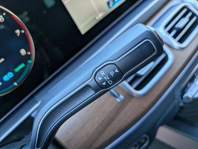 Used 2023 Mercedes-Benz Maybach GLS 600 4MATIC image 16