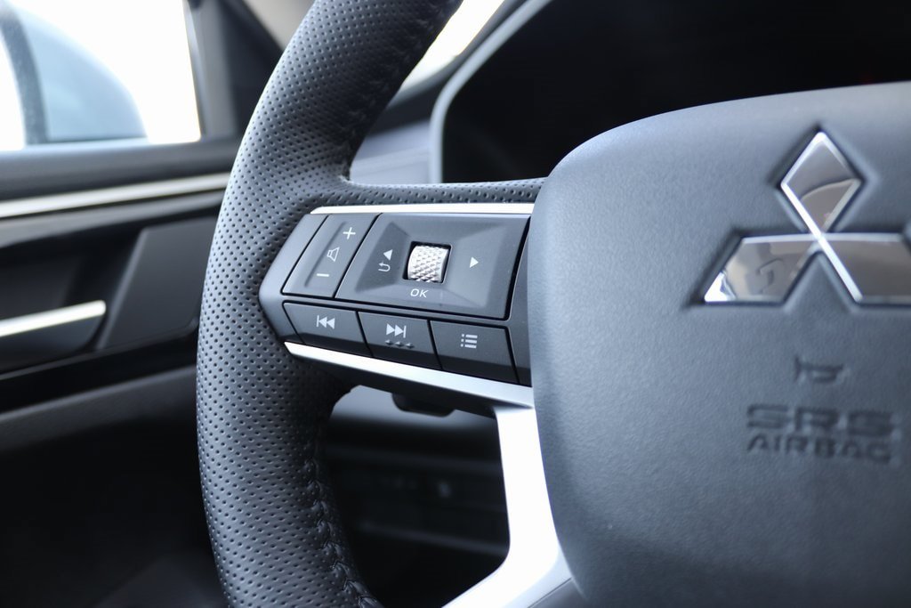 New 2026 Mitsubishi Outlander SE AWD/4WD image 5
