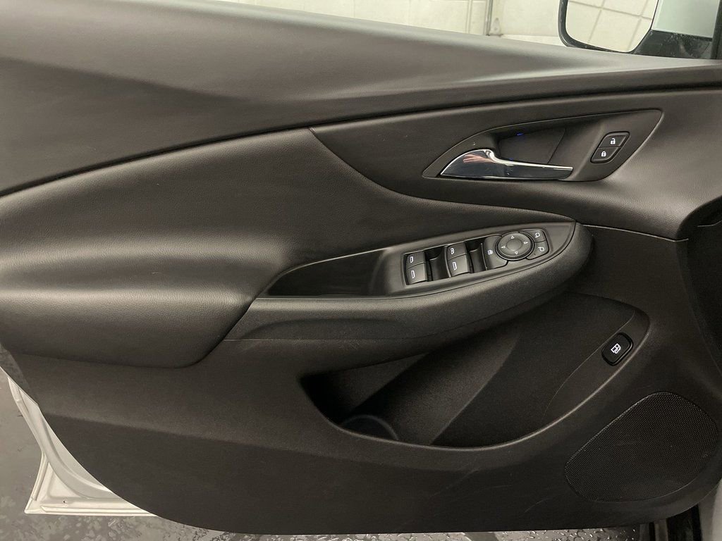 Used 2018 Chevrolet Volt LT image 16