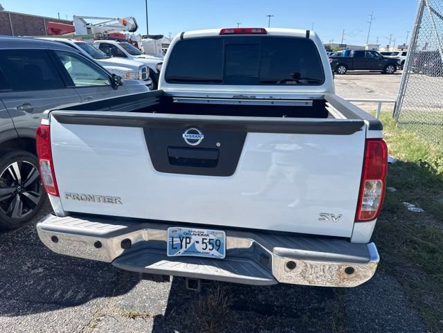 Used 2016 Nissan Frontier SV w/ SV Value Truck Package RWD image 5