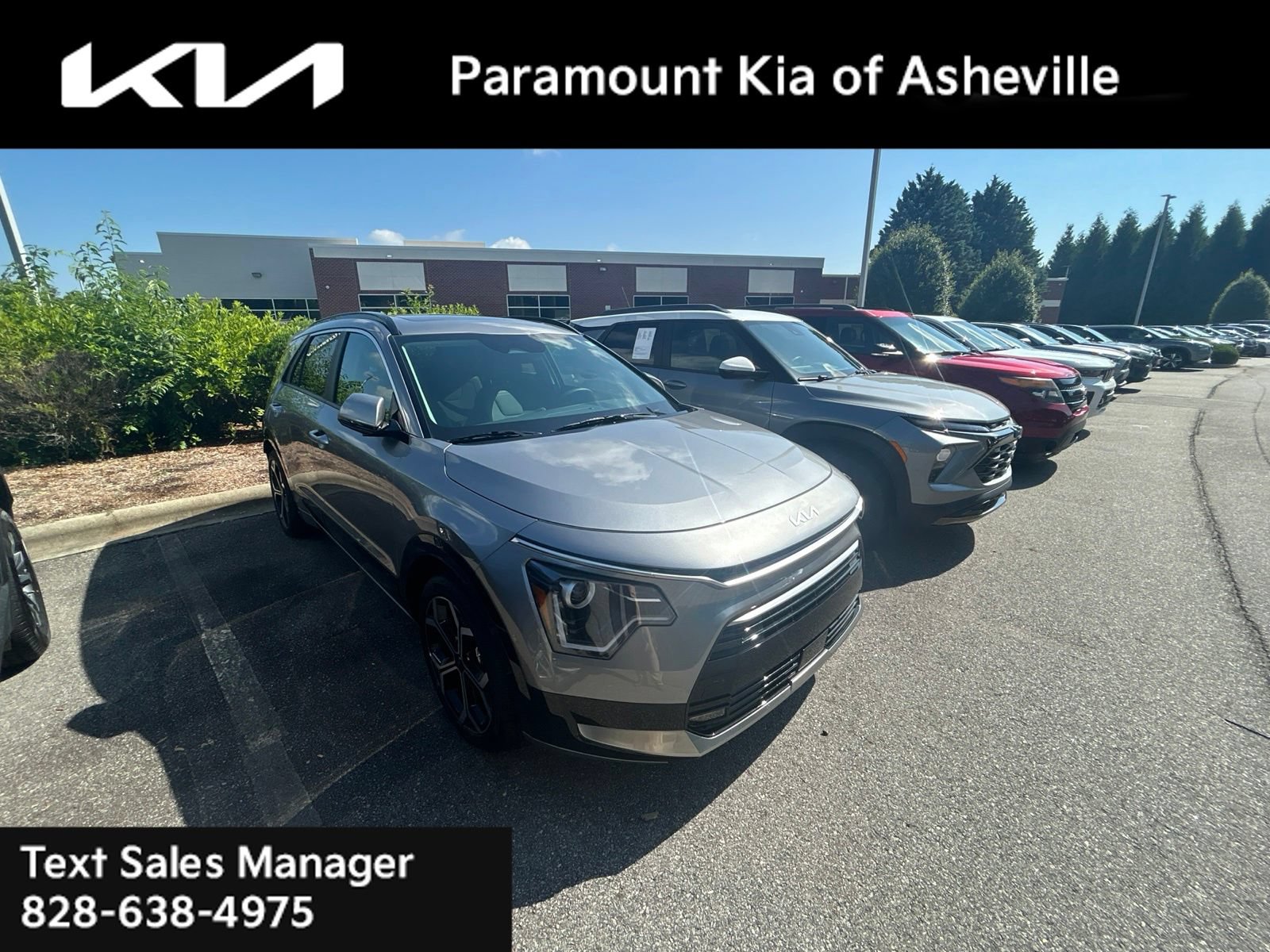 Certified 2025 Kia Niro EX Touring FWD image 2