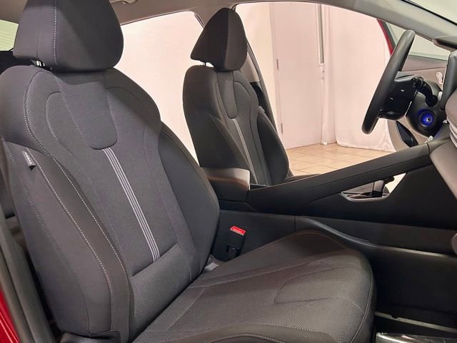 Used 2024 Hyundai Elantra SE FWD image 18