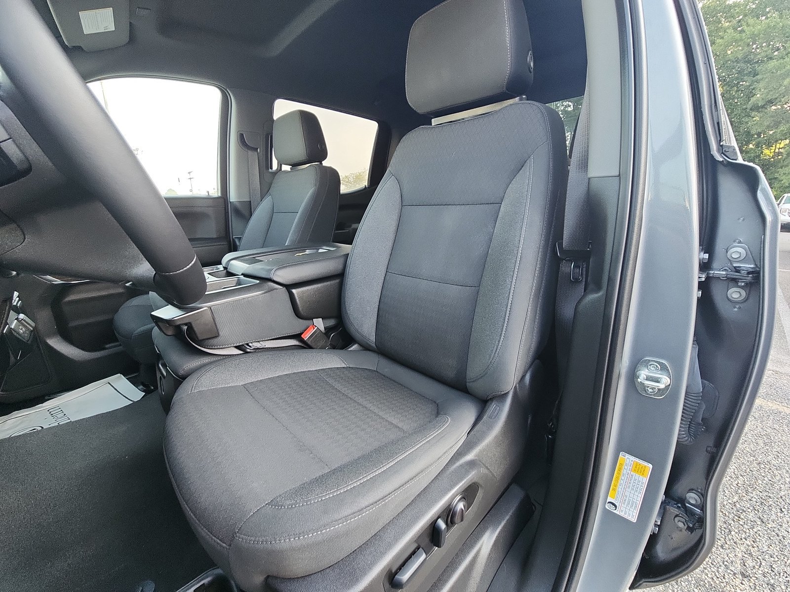 Used 2022 Chevrolet Silverado 1500 LT AWD/4WD image 18