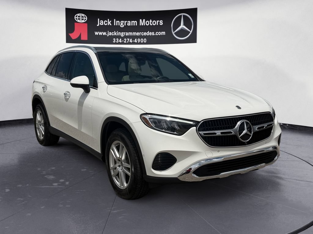 Certified 2025 Mercedes-Benz GLC 300 4MATIC image 7