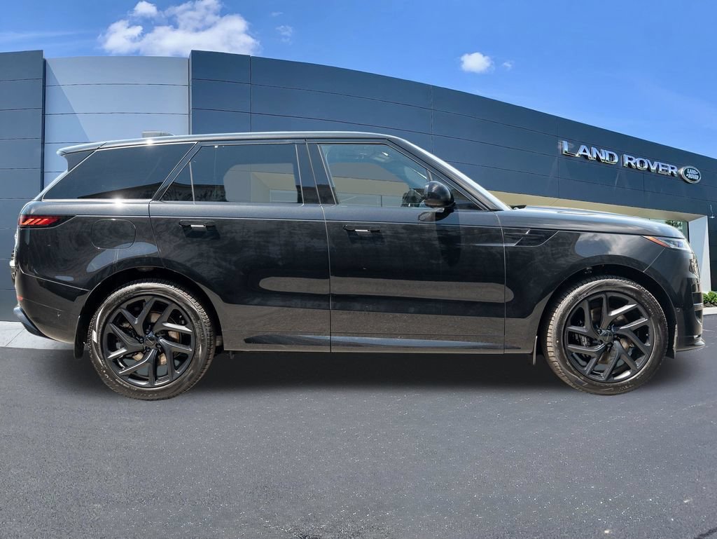 New 2026 Land Rover Range Rover Sport Dynamic SE AWD/4WD image 8