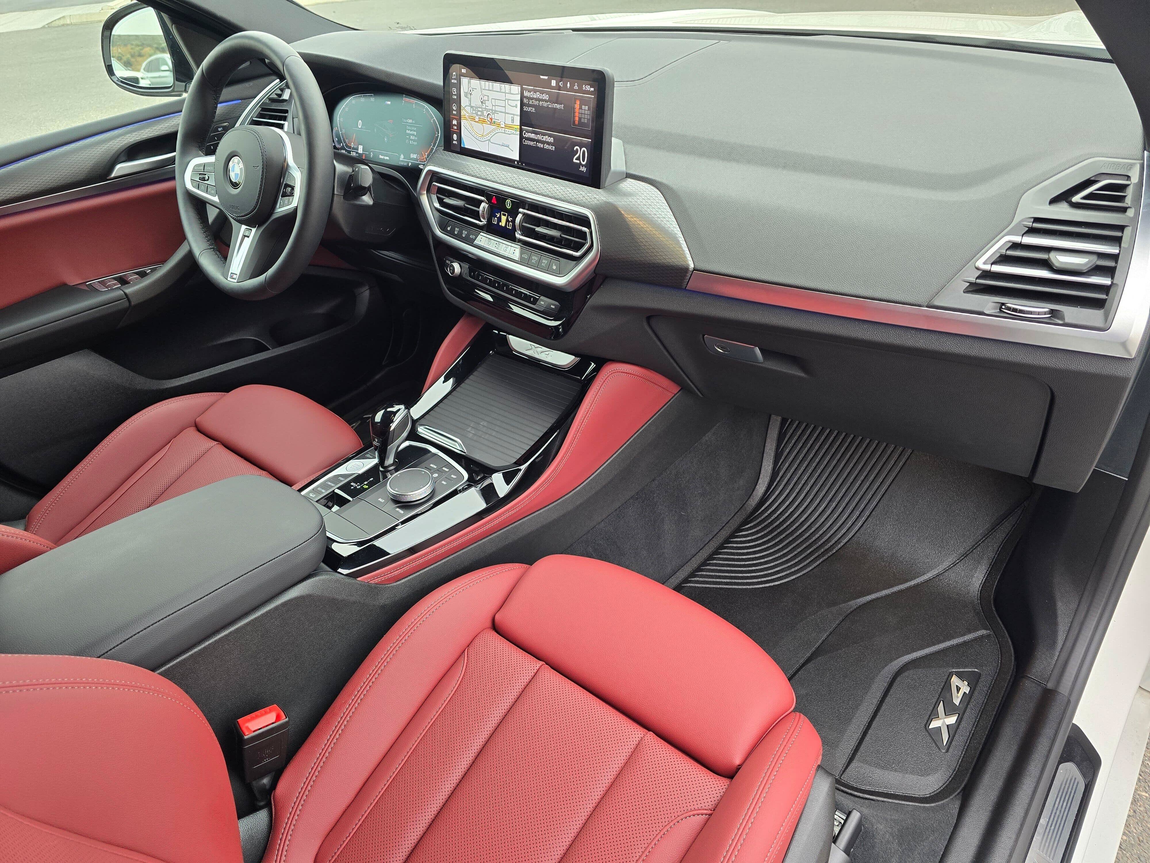 Used 2025 BMW X4 xDrive30i w/ Premium Package AWD/4WD image 15