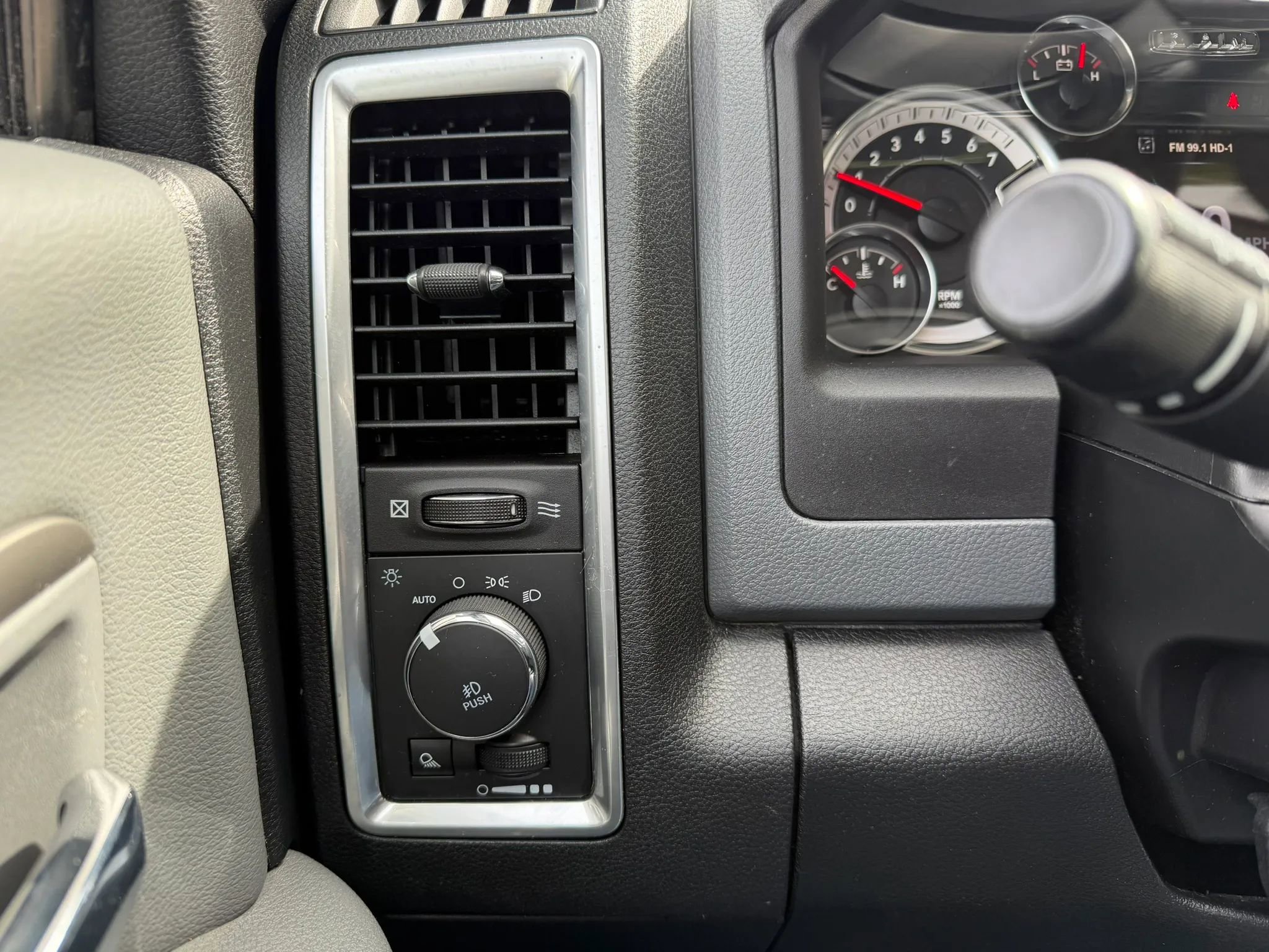 Used 2018 RAM 1500 Big Horn AWD/4WD image 18