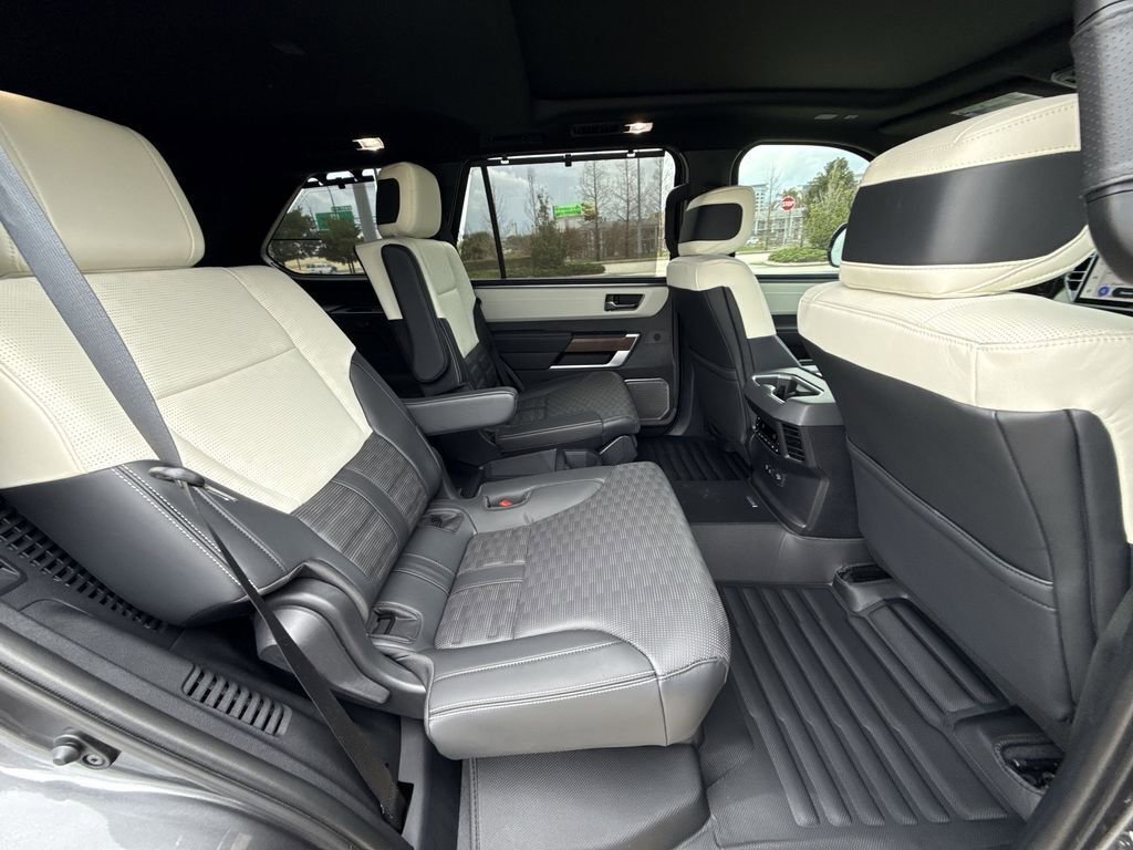 Used 2025 Toyota Sequoia Capstone image 17
