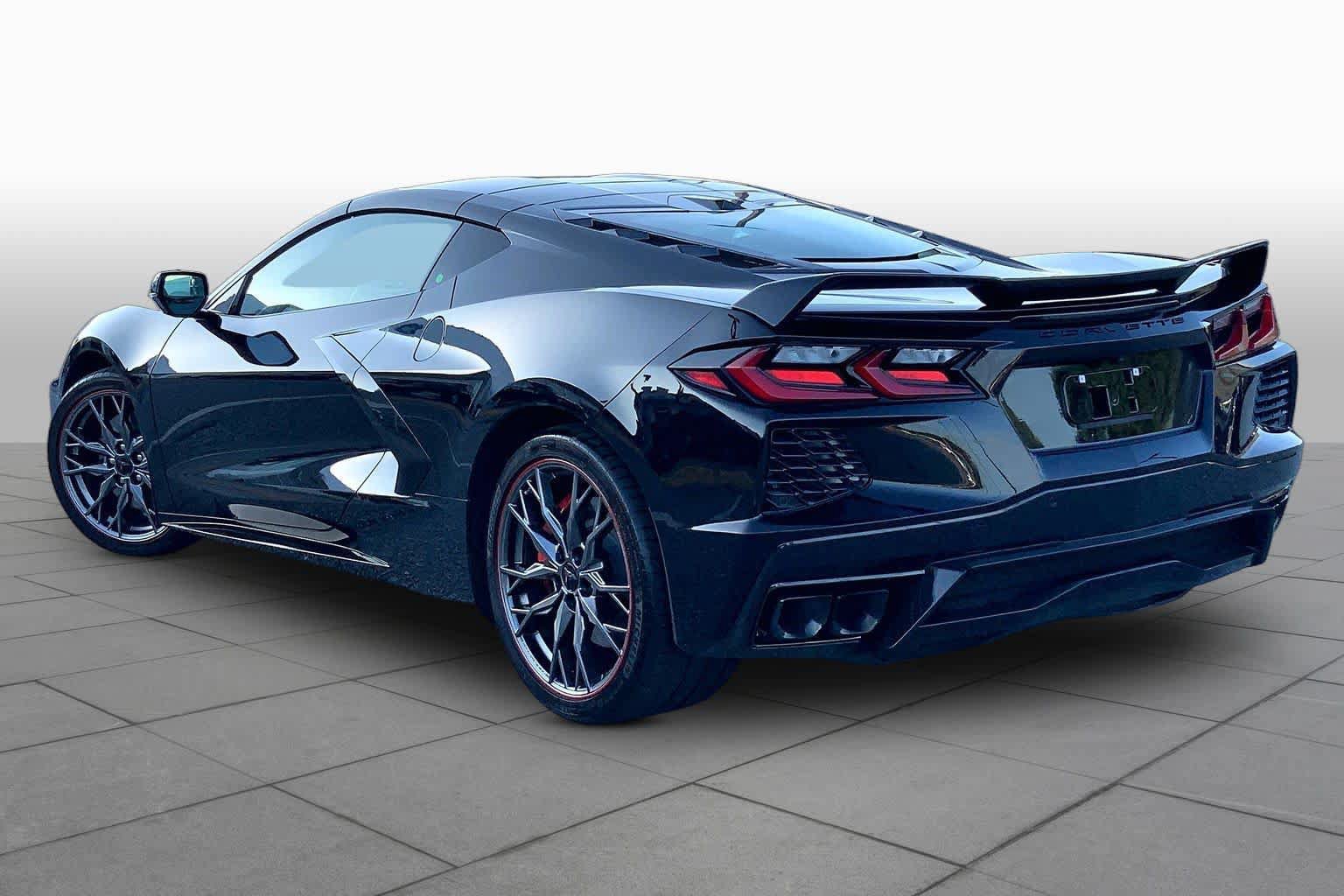 Used 2024 Chevrolet Corvette Stingray Premium Cpe w/ Z51 Performance Package RWD image 11