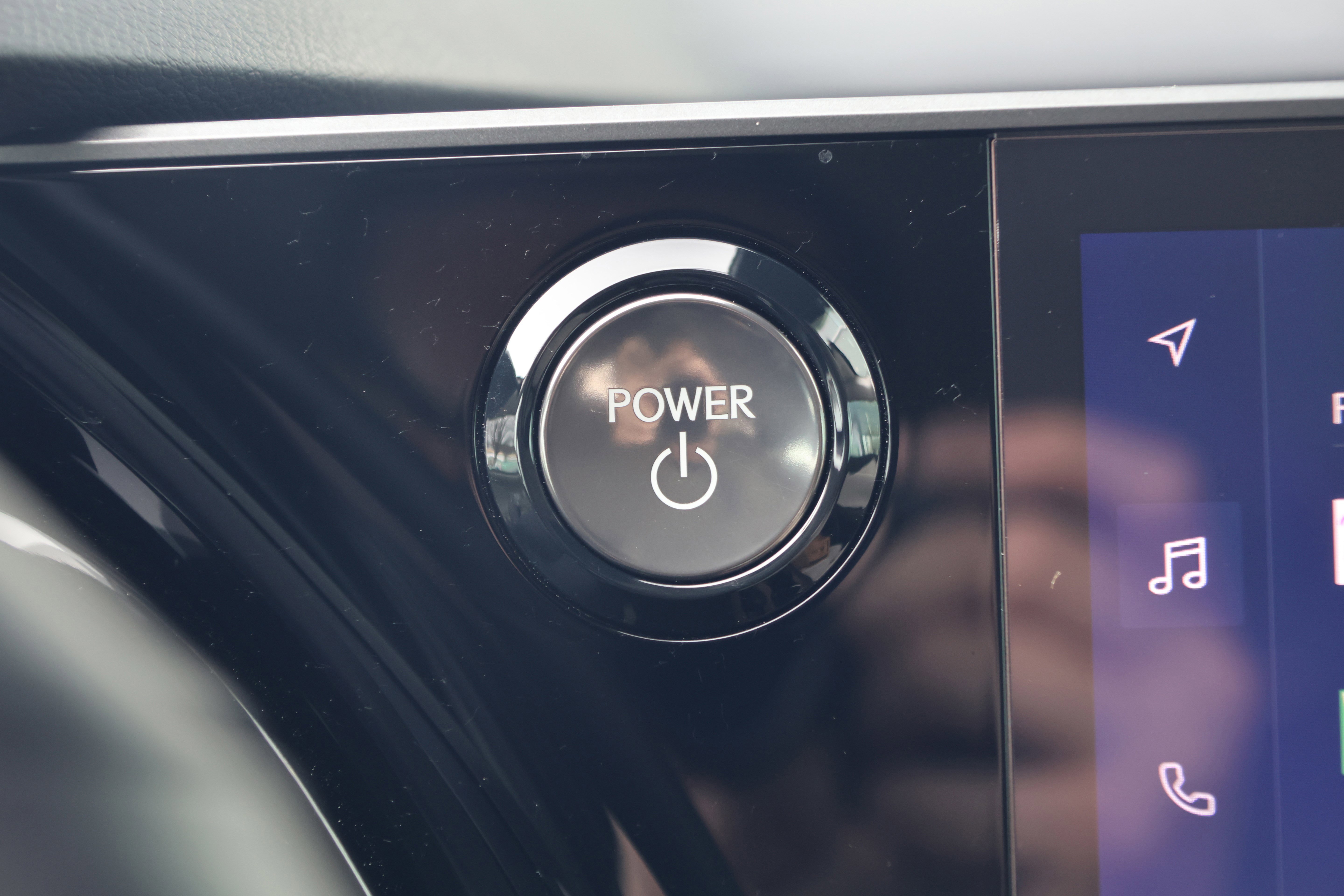 Certified 2025 Lexus RX 450h AWD w/ Convenience Package image 23