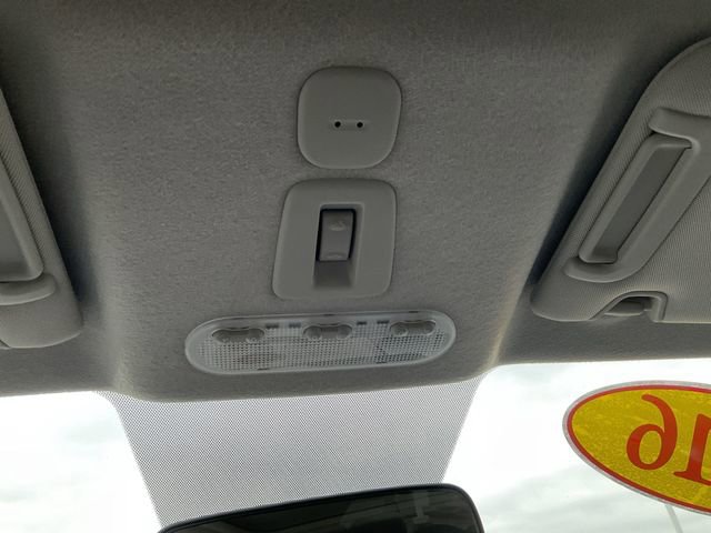 Used 2016 Nissan Juke SL image 15