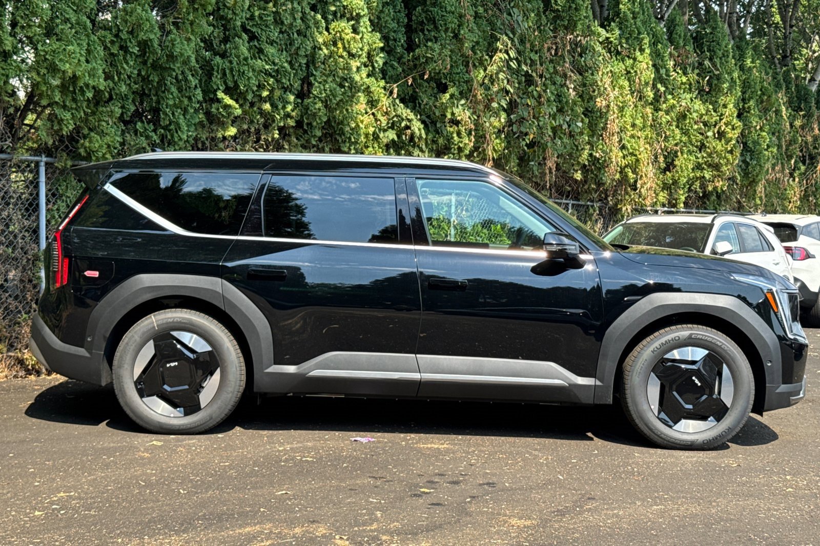 New 2026 Kia EV9 Wind image 2
