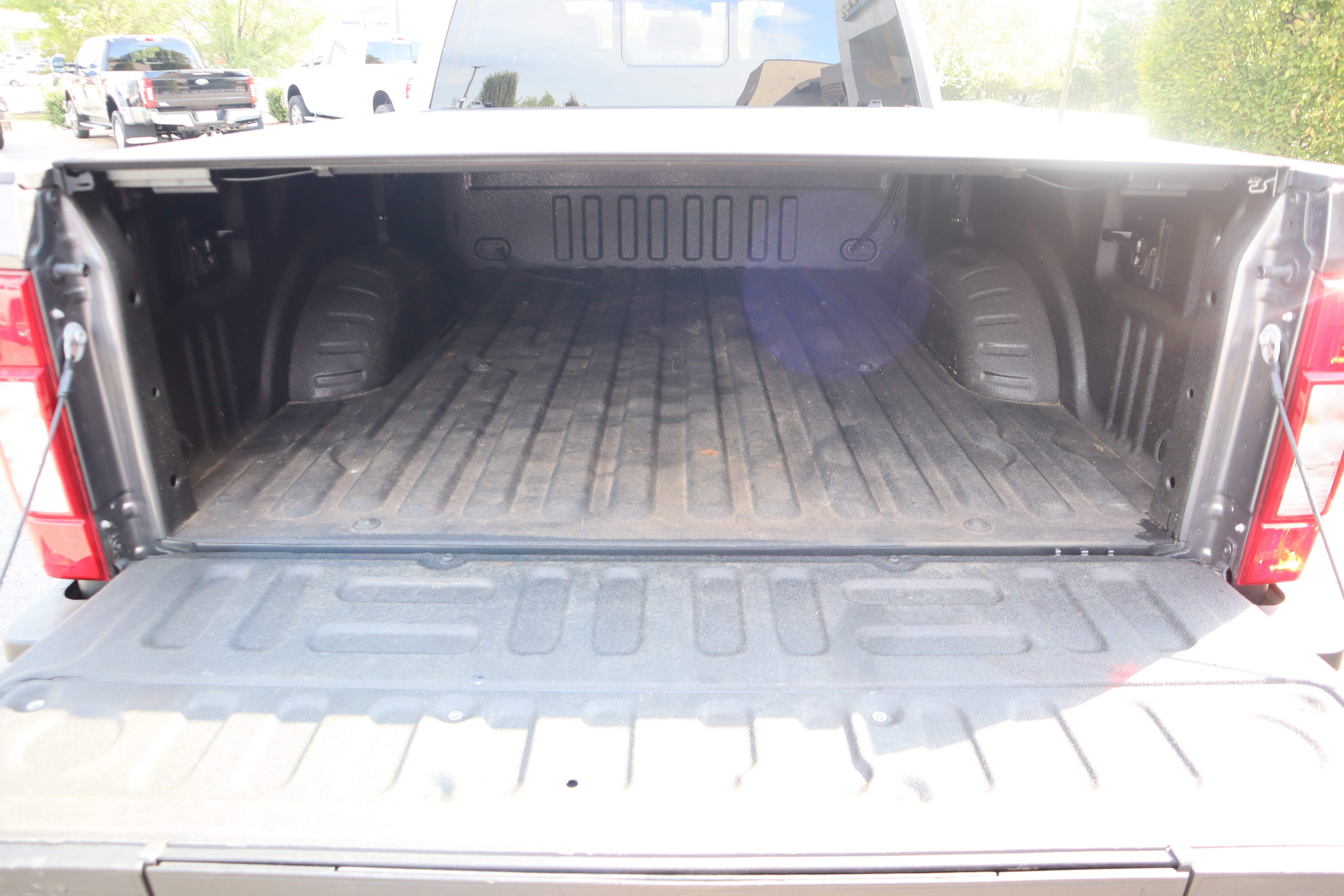 Used 2022 Ford F250 Lariat w/ Chrome Package AWD/4WD image 32