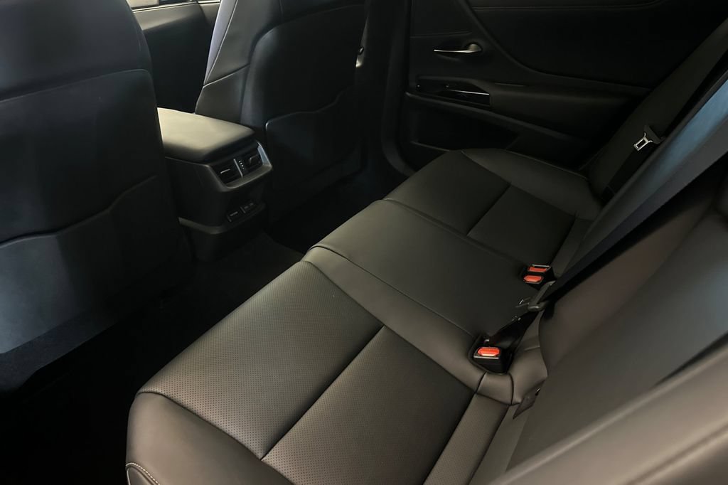 Certified 2025 Lexus ES 350 FWD image 12