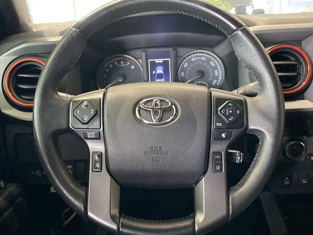 Certified 2021 Toyota Tacoma TRD Off-Road w/ Technology Package AWD/4WD image 17