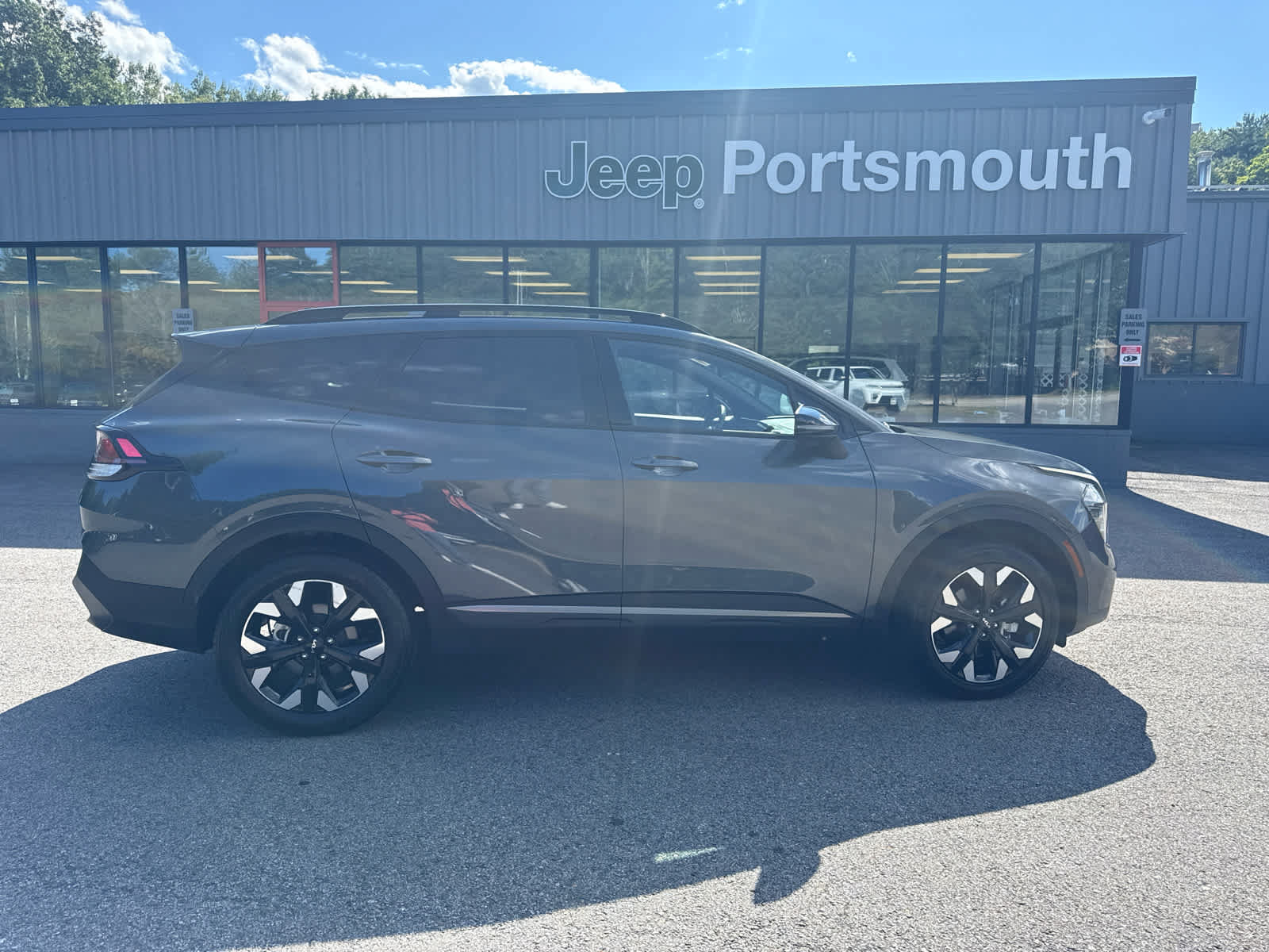 Used 2024 Kia Sportage X-Line w/ X-Line Premium Package AWD/4WD image 2