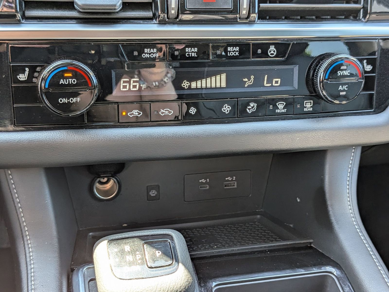 Used 2024 Nissan Pathfinder SL AWD/4WD image 25