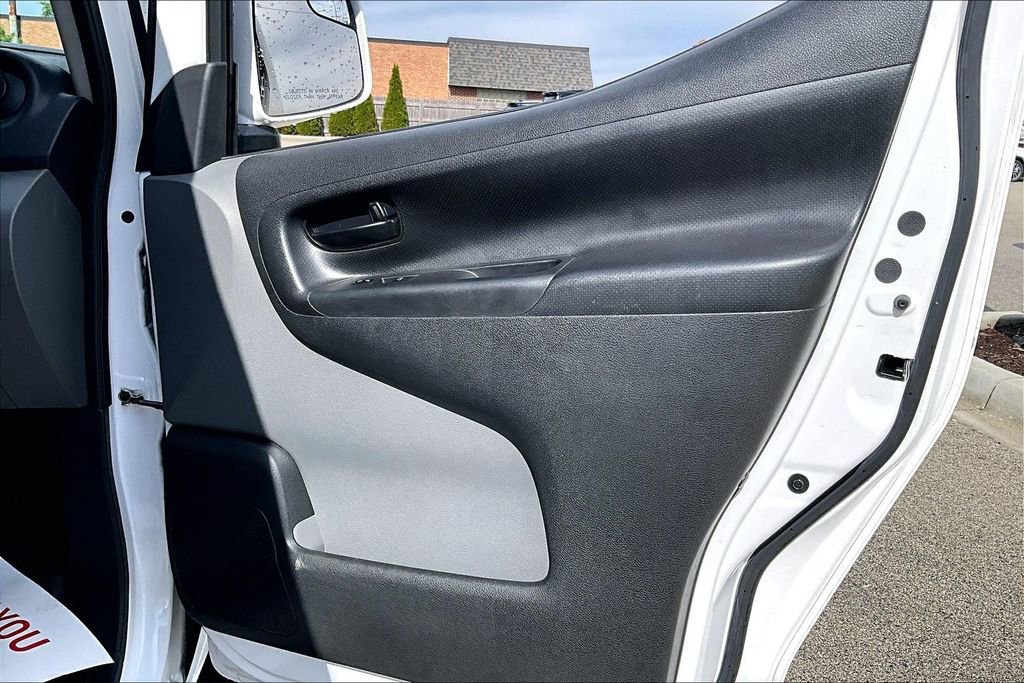 Used 2020 Nissan NV200 SV w/ Back Door Glass Package FWD image 23