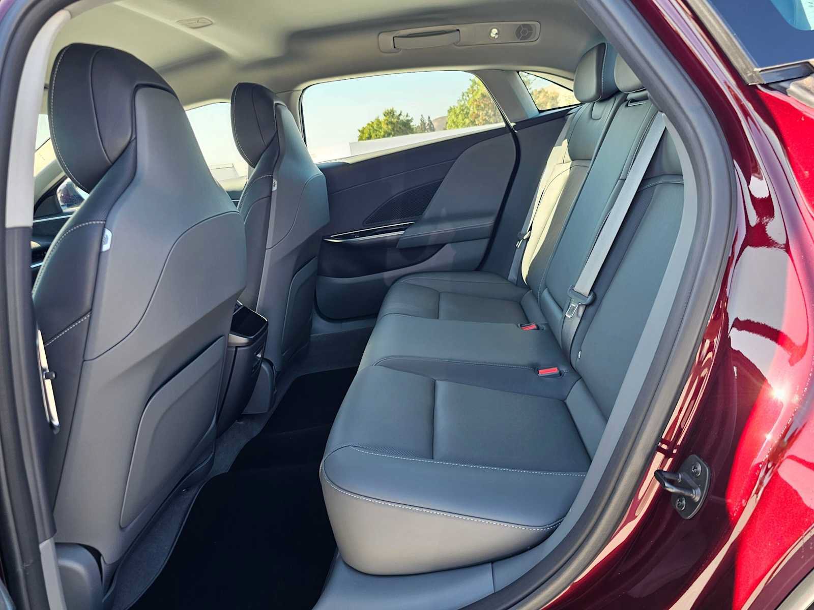 Used 2025 Lucid Air Touring AWD/4WD image 16