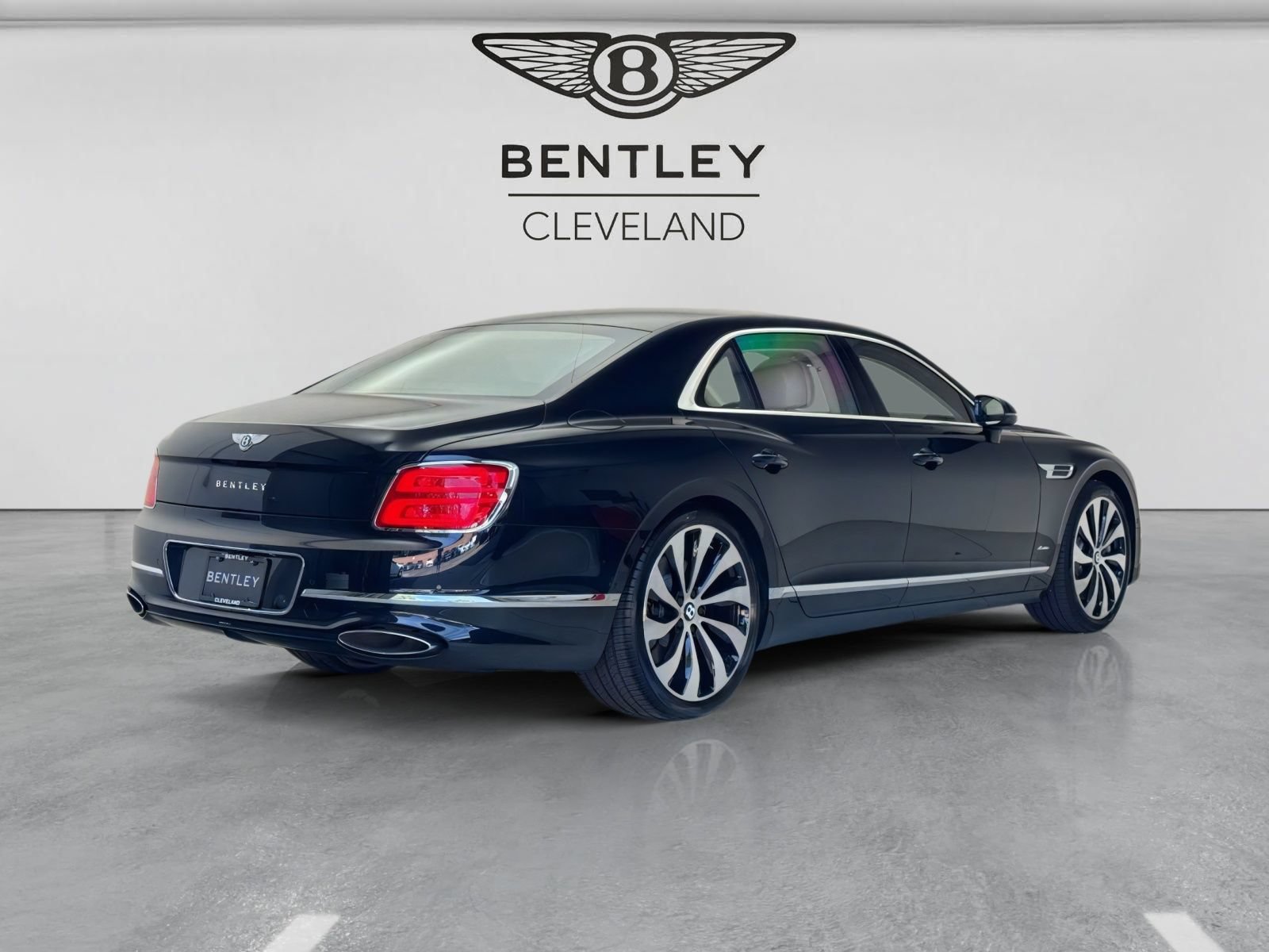 New 2026 Bentley Flying Spur Plug-In Hybrid AWD/4WD image 3