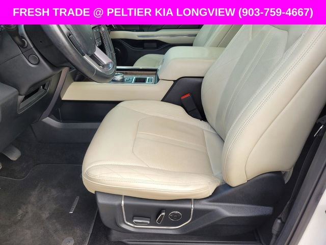 Used 2019 Ford Expedition Platinum RWD image 17
