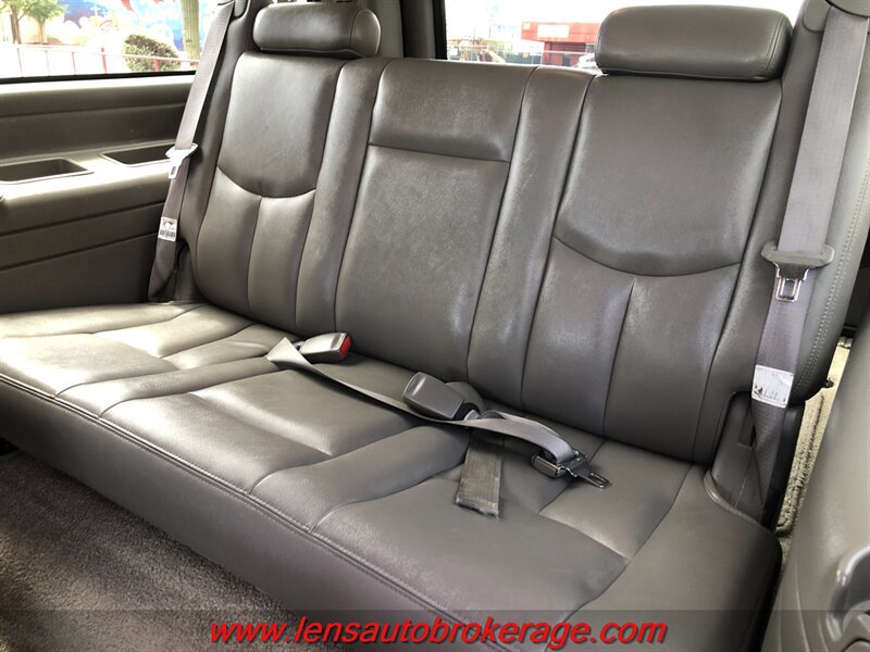 Used 2003 GMC Yukon XL SLT w/ 1SD Preferred Equipment Group AWD/4WD image 22