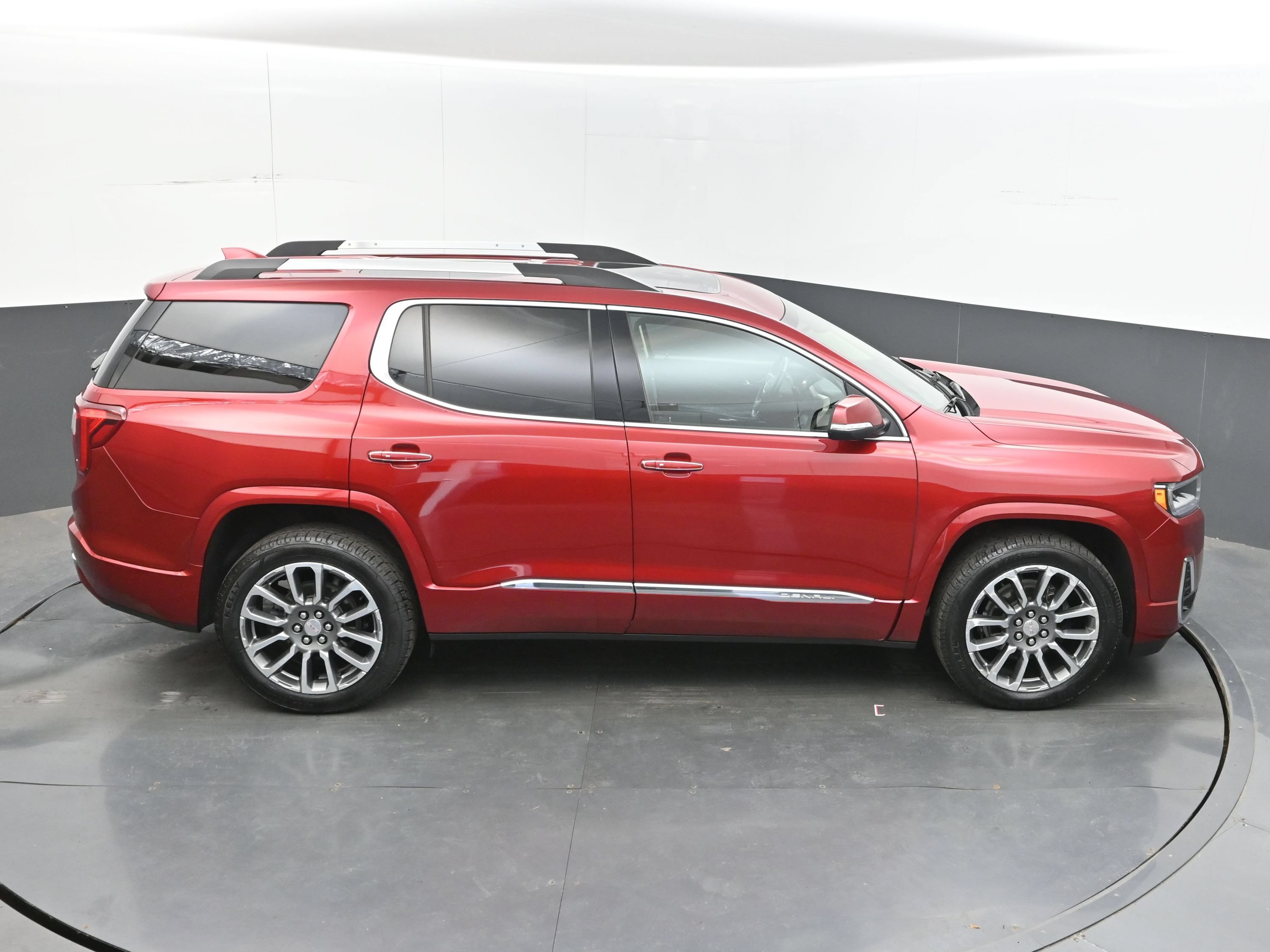 Used 2022 GMC Acadia Denali w/ Denali Ultimate Package AWD/4WD image 37