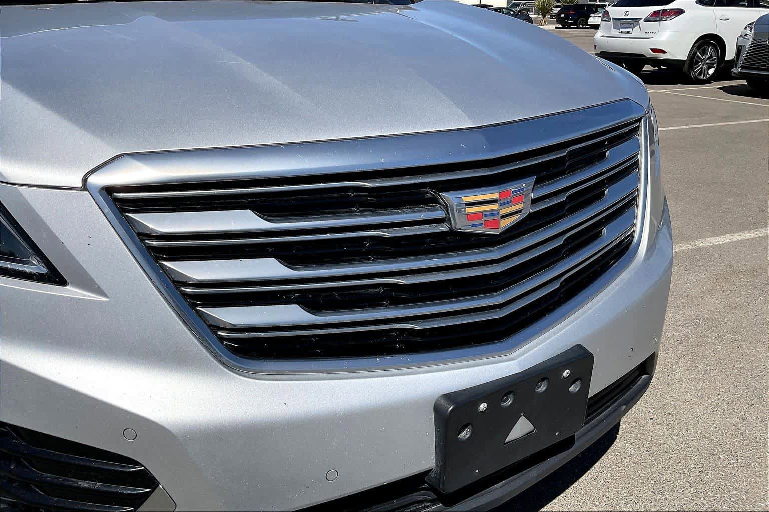 Used 2017 Cadillac XT5 Luxury w/ Driver Awareness Package image 29