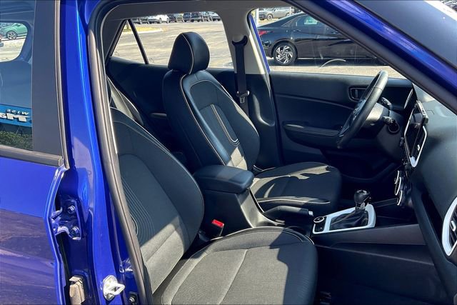 Certified 2022 Hyundai Venue Limited image 8
