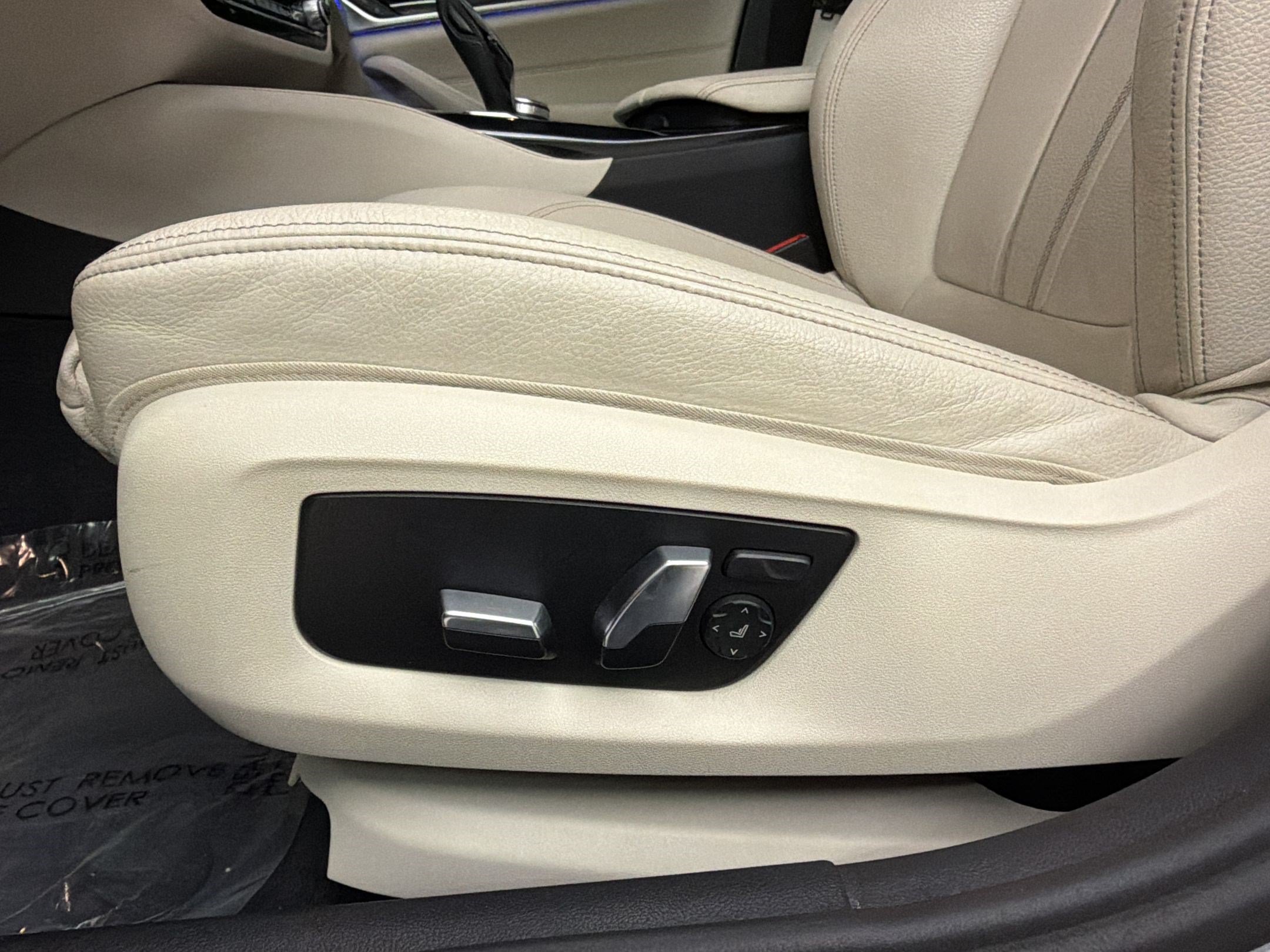 Used 2023 BMW 530i w/ M Sport Package RWD image 15