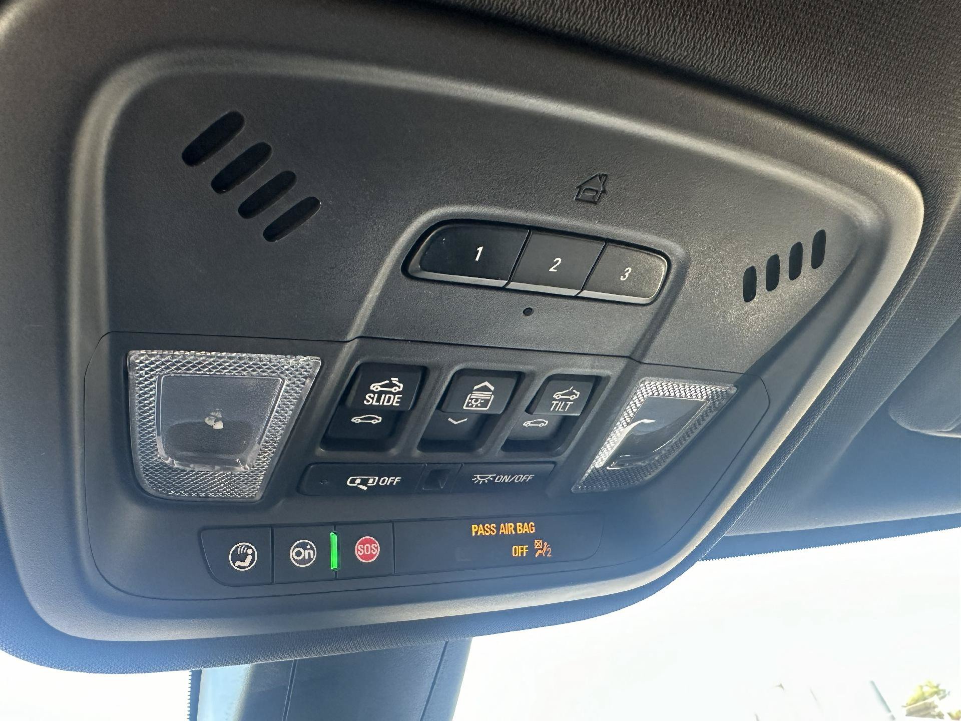 Used 2022 Chevrolet Traverse High Country w/ LPO, Floor Liner Package AWD/4WD image 20