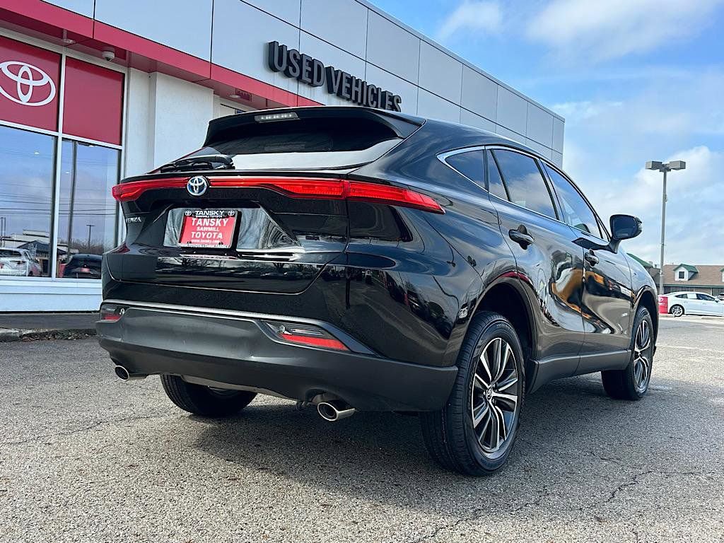 Certified 2024 Toyota Venza LE image 5