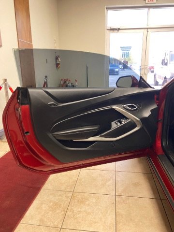 Used 2017 Chevrolet Camaro LT RWD image 13