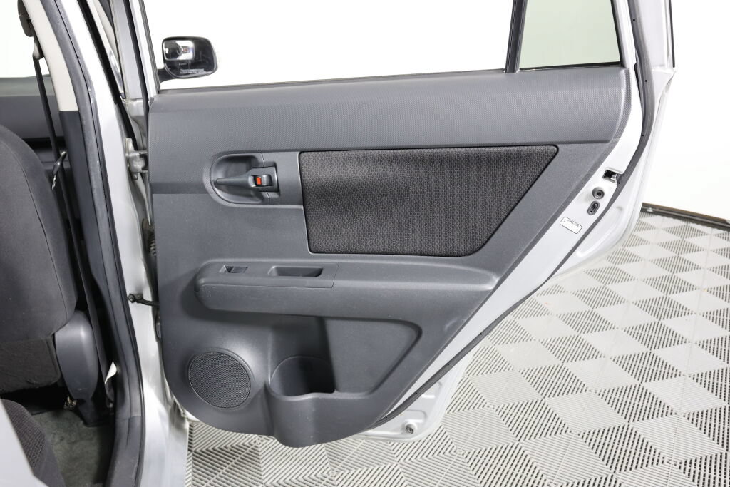 Used 2008 Scion xB FWD image 21