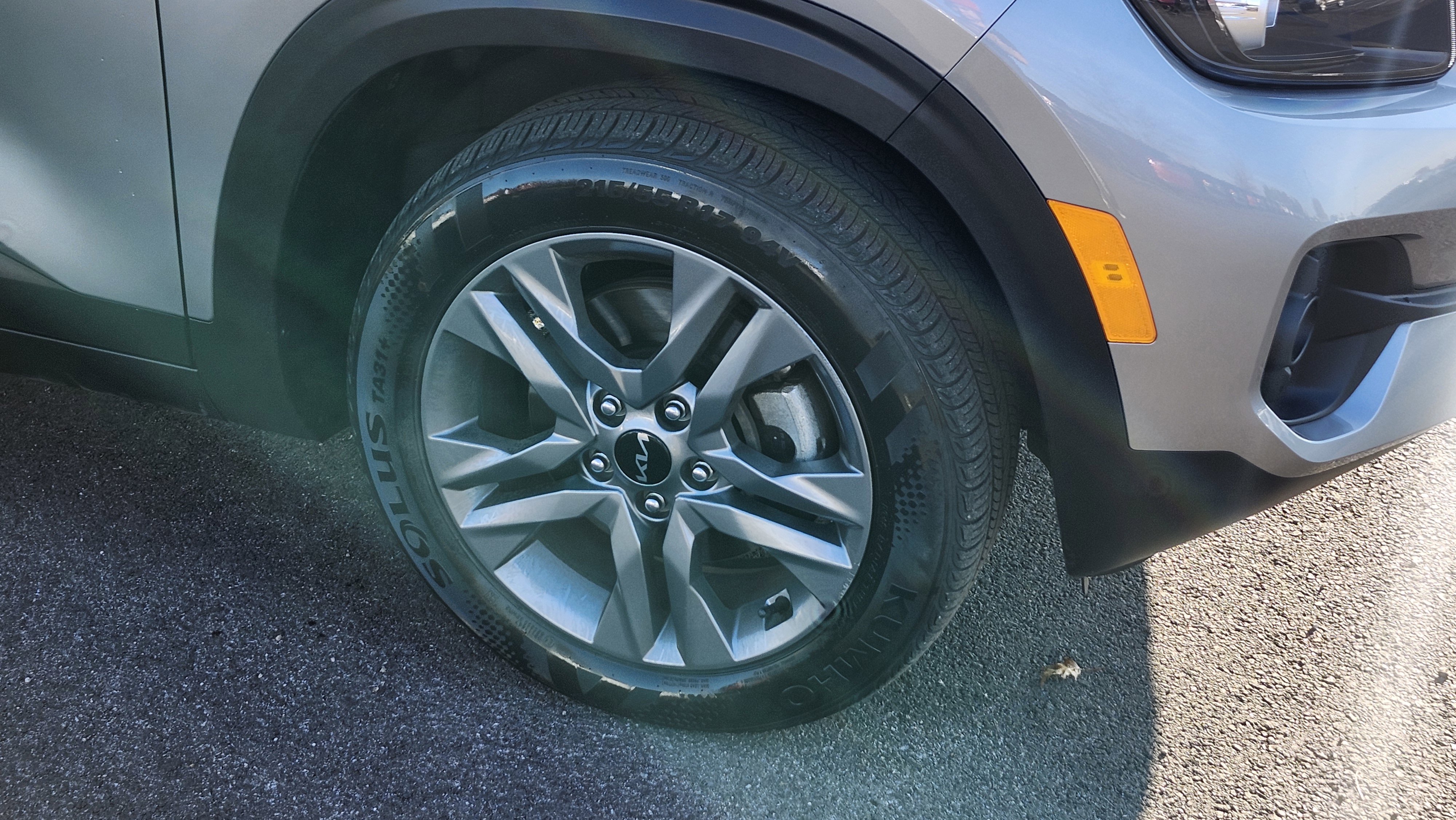 Used 2023 Kia Seltos S image 33