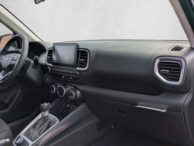 Used 2025 Hyundai Venue SEL FWD image 23