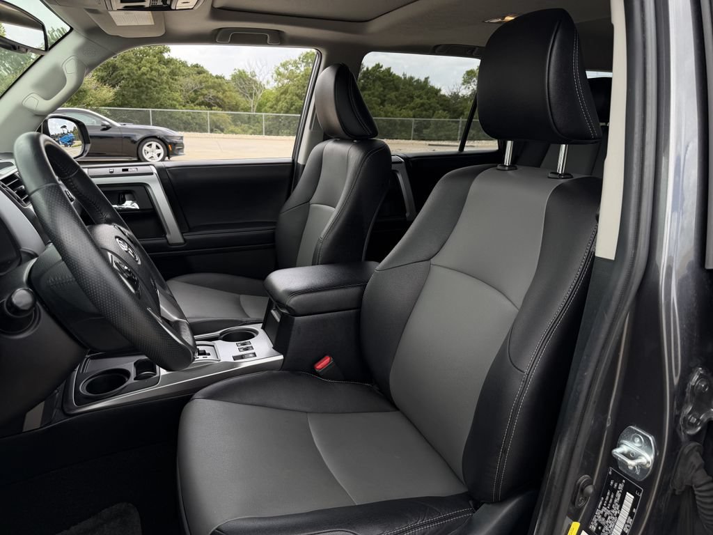 Used 2017 Toyota 4Runner SR5 Premium RWD image 26