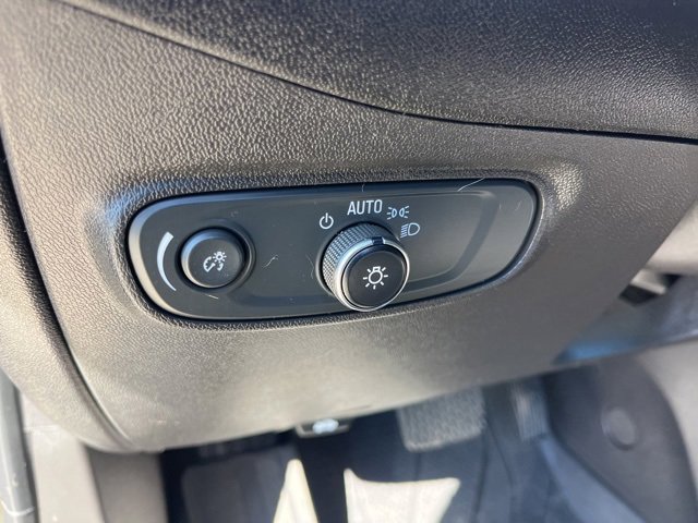 Used 2023 Chevrolet Equinox LT image 17