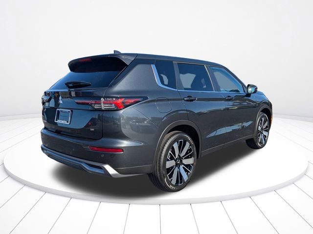 New 2026 Mitsubishi Outlander SE FWD image 3