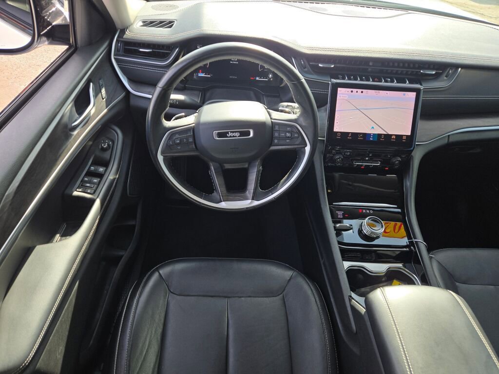 Certified 2022 Jeep Grand Cherokee L Limited AWD/4WD image 18