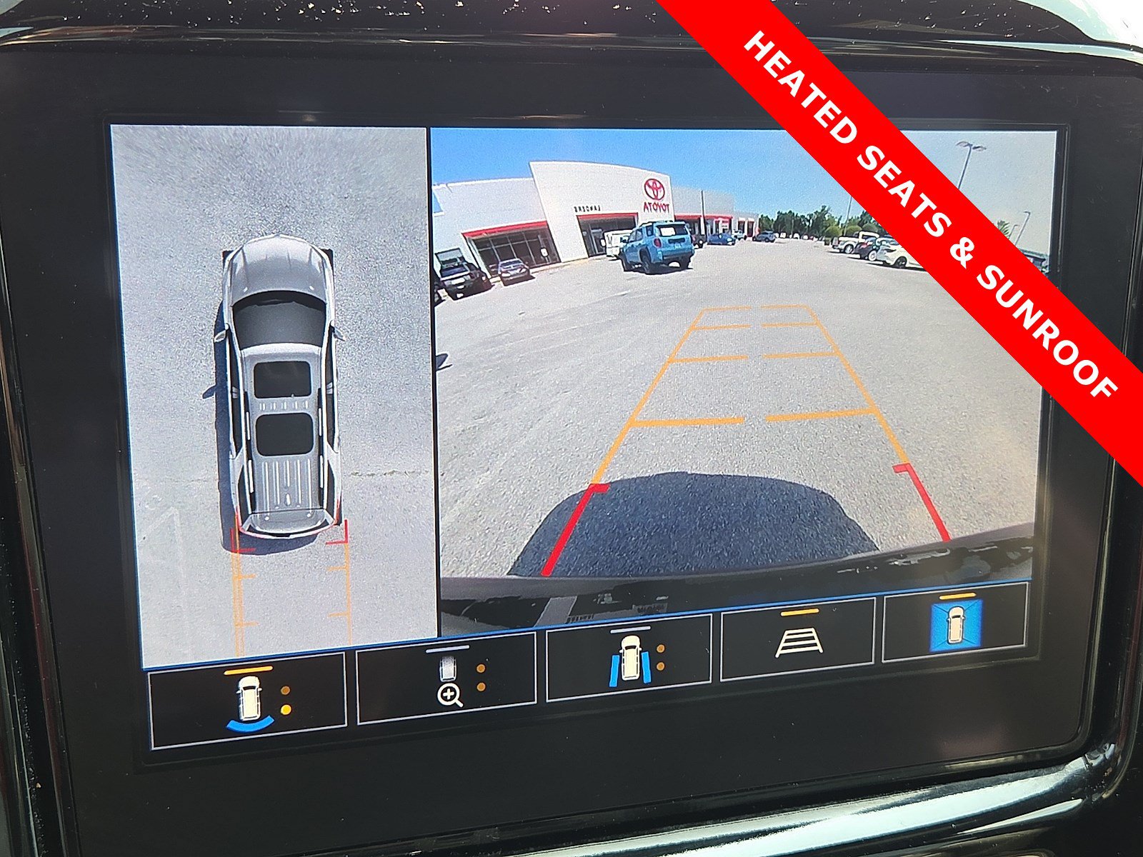 Used 2023 Chevrolet Traverse LT w/ LT Premium Package FWD image 20