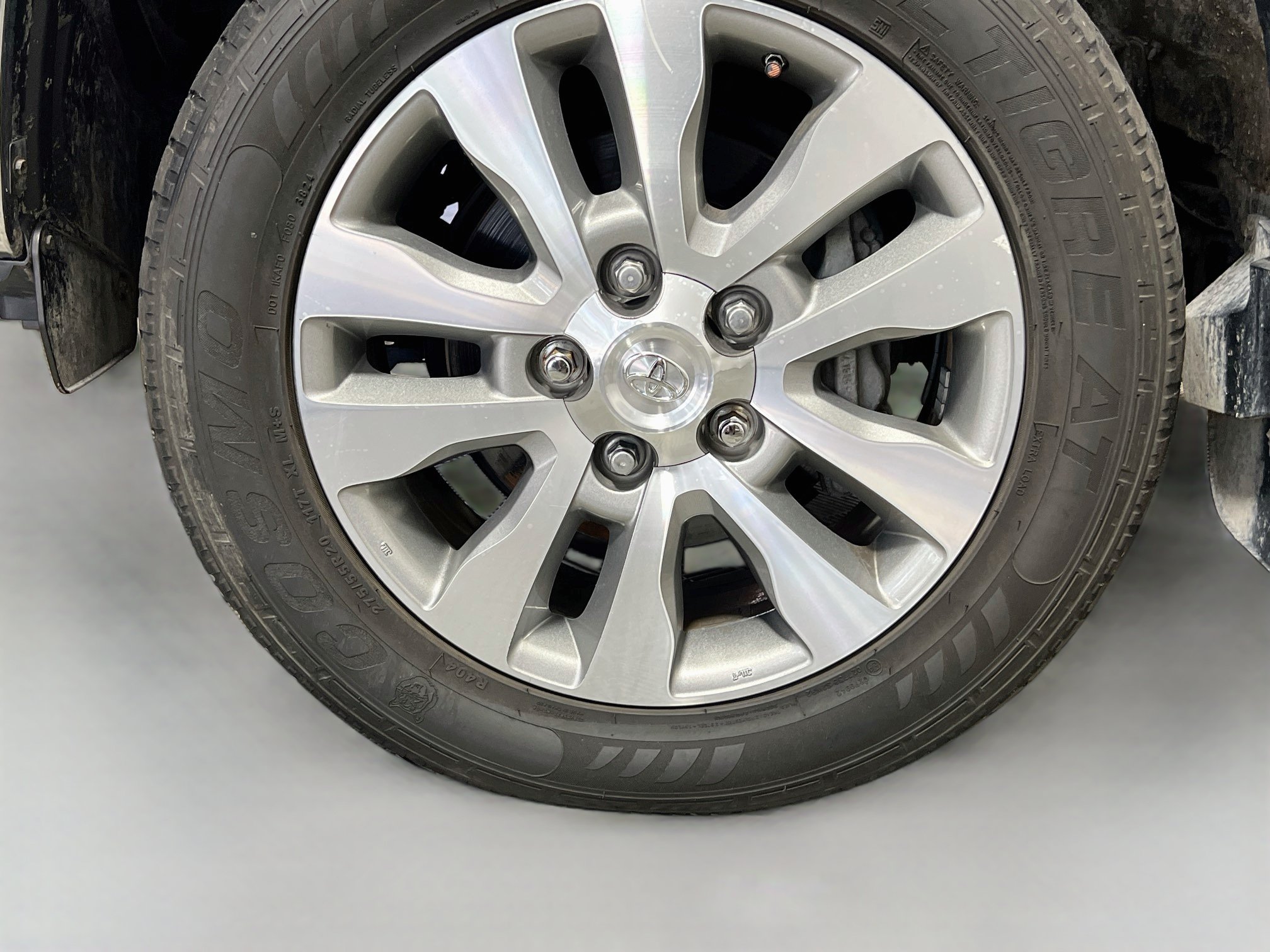 Used 2016 Toyota Tundra Limited w/ Limited Premium Package AWD/4WD image 14