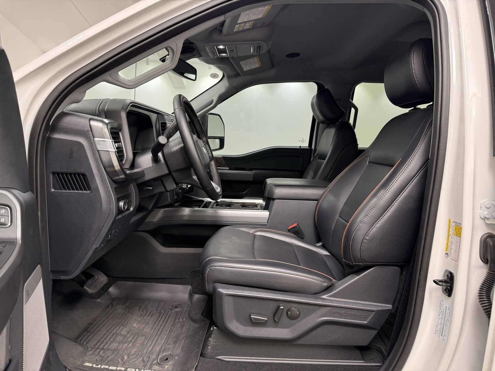 Used 2025 Ford F350 Lariat w/ Lariat Ultimate Package image 18