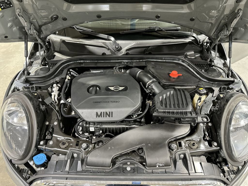 Used 2019 MINI Cooper 4-Door Hardtop image 18