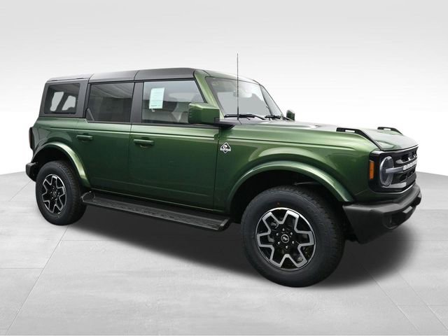 New 2025 Ford Bronco Outer Banks image 2