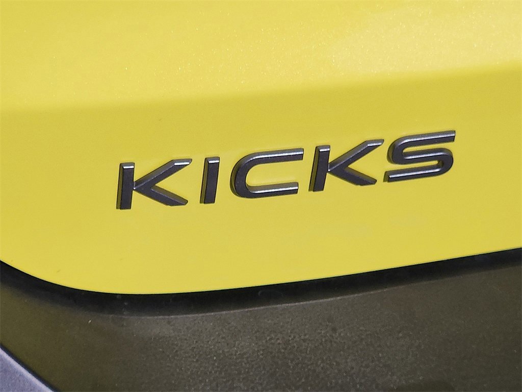 New 2025 Nissan Kicks SR image 15