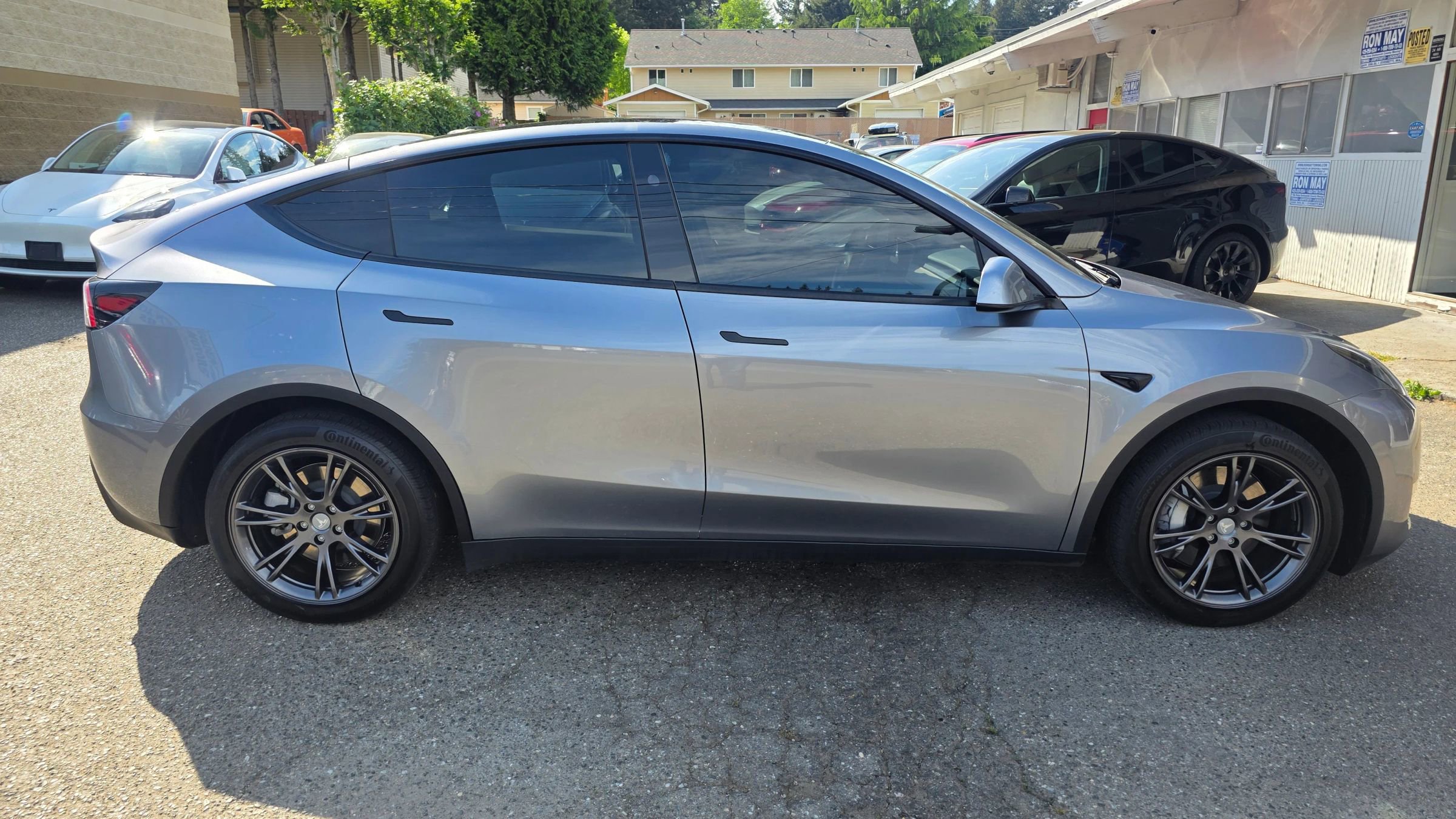 Used 2025 Tesla Model Y Long Range AWD/4WD image 4