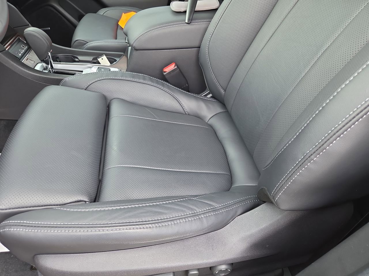 Certified 2025 Subaru Ascent Touring AWD/4WD image 15