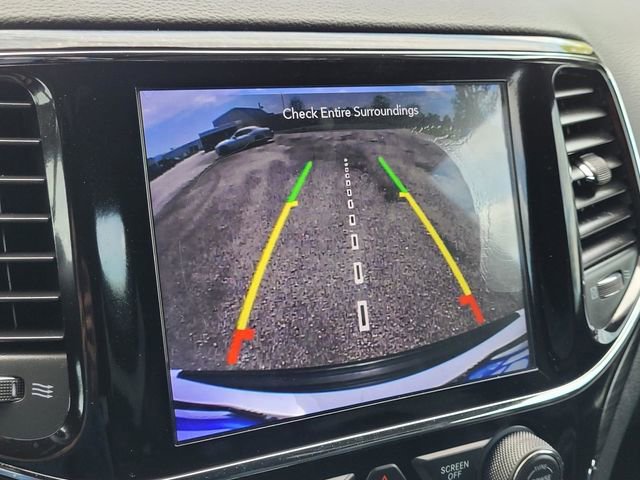 Used 2019 Jeep Grand Cherokee Altitude RWD image 17