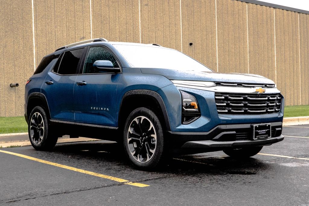 New 2026 Chevrolet Equinox LT AWD/4WD image 2
